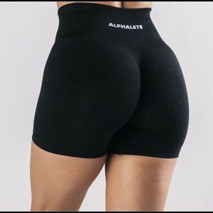 Alphalete amplify shorts (black marl)